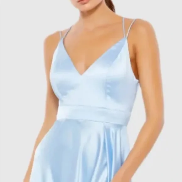 MAC DUGGAL SZ 2 Elegant Light Blue Satin Evening Gown PROM FORMAL NWT - Picture 5 of 5
